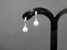 Load image into Gallery viewer, Silver synthetic pearl earrings
